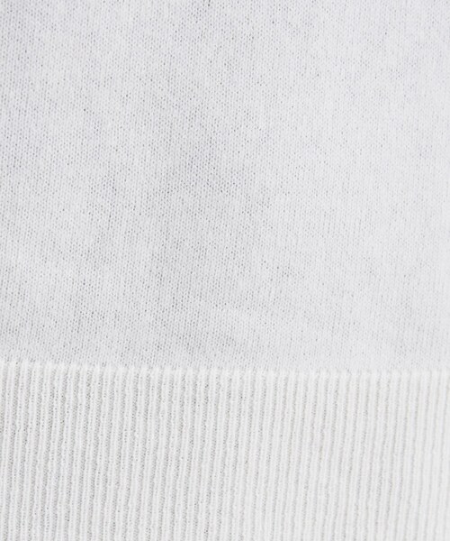 INDIVI(インディヴィ)の「【洗える/チュニック丈/カシミヤ混】スリットデザインVネックニット(ニット/セーター・レディース・オフホワイト/サックスブルー/ブラック/チャコール/レッド系1/ブラウン系その他・13/05/38/34/15 /19)」の11枚目の写真