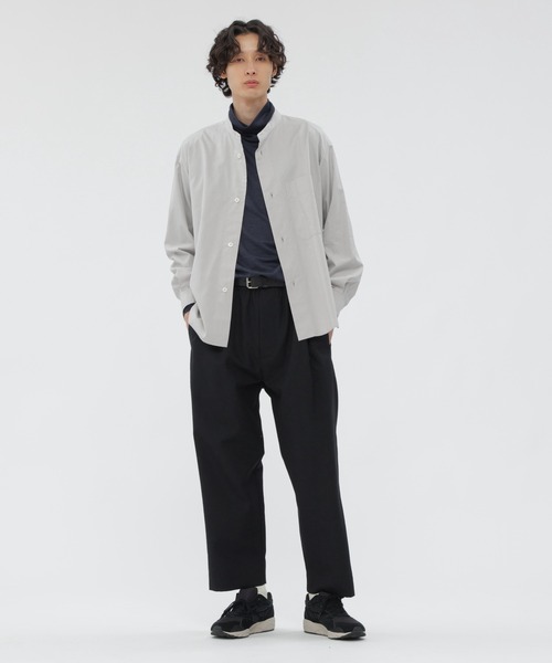 MARGARET HOWELL(マーガレットハウエル)の「DRY WOOL PLAINWEAVE TROUSERS(その他パンツ・メンズ・ブラック・SMALL/MEDIUM/LARGE)」の1枚目の写真
