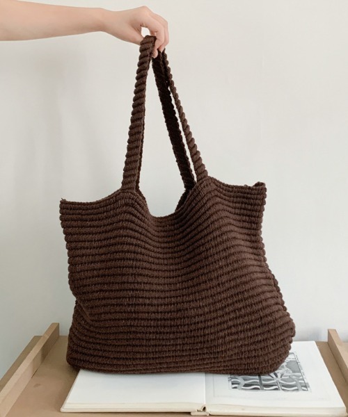 mebole(メボレ)の「Cuddly Knit Bag(トートバッグ・レディース・ブラウン・FREE)」の5枚目の写真