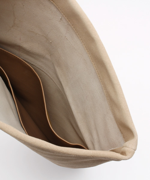 rienda（リエンダ）の「カラースウェードクラッチBAG（ショルダーバッグ・レディース・ピンク/ライトグレー/ベージュ・FREE）」の9枚目の写真