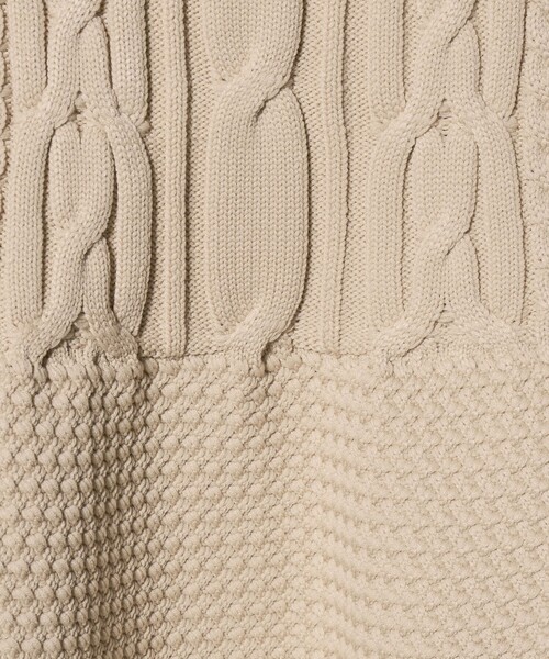 UNITED ARROWS（ユナイテッドアローズ）の「ケーブル Vネック ニット ‐ウォッシャブル‐（ニット/セーター・レディース・ベージュ/ネイビー/ダークグレー・FREE）」の4枚目の写真
