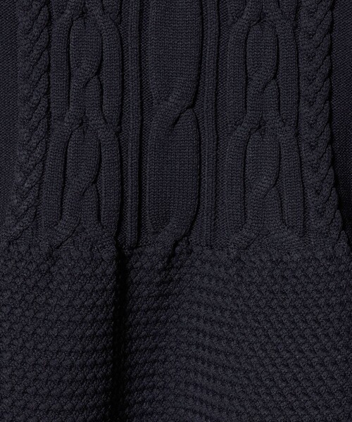 UNITED ARROWS（ユナイテッドアローズ）の「ケーブル Vネック ニット ‐ウォッシャブル‐（ニット/セーター・レディース・ベージュ/ネイビー/ダークグレー・FREE）」の9枚目の写真