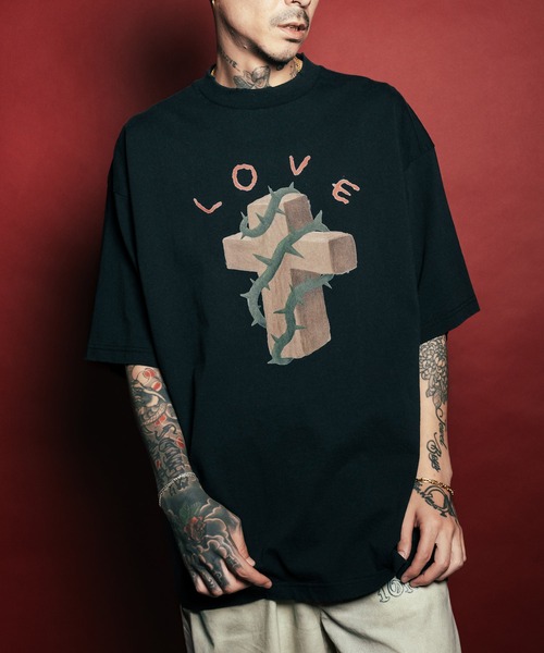 Subciety(サブサエティ)の「Thorn cross tee(Tシャツ/カットソー・メンズ・ブラック/ホワイト/バーガンディー・SMALL/MEDIUM/LARGE/X-LARGE)」の2枚目の写真