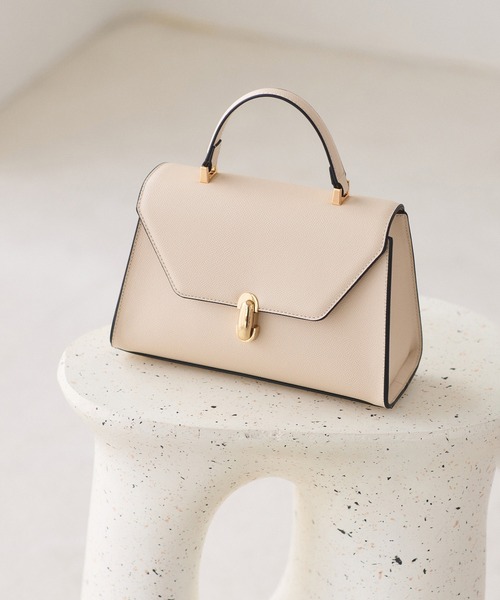 VIS（ビス）の「楕円金具ワンハンドルバッグ/2WAY（ハンドバッグ・レディース・ブラック/キャメル/キナリ・FREE）」の2枚目の写真