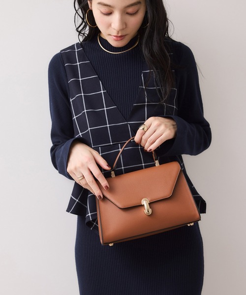 VIS（ビス）の「楕円金具ワンハンドルバッグ/2WAY（ハンドバッグ・レディース・ブラック/キャメル/キナリ・FREE）」の9枚目の写真