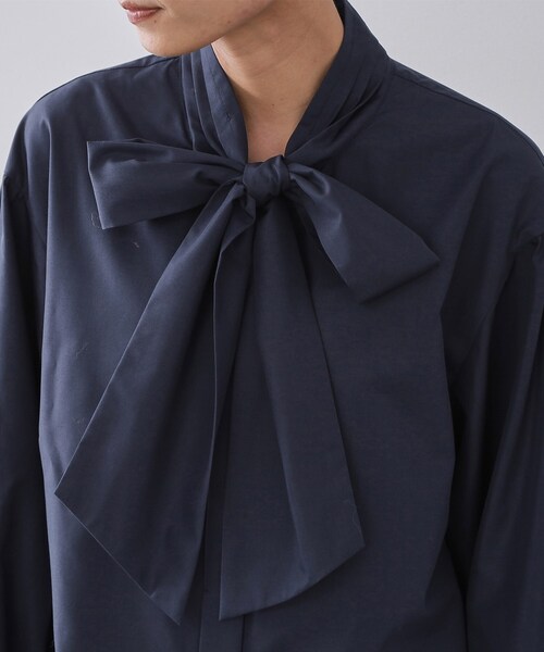 OPAQUE.CLIP(オペークドットクリップ)の「ボウタイブラウス【洗濯機OK】(シャツ/ブラウス・レディース・ネイビー/ダークブラウン/ホワイト・38/40/42)」の19枚目の写真