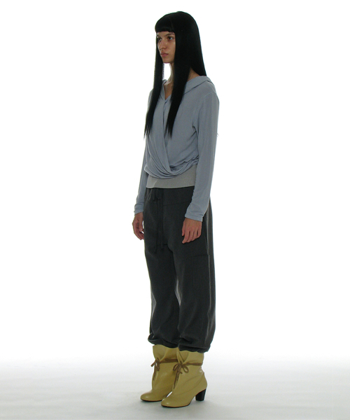 PARTIMENTO WOMEN（パルティメントウィメン）の「ドローストリングラウンドスラックス_グレー（スラックス・レディース・その他・SMALL/MEDIUM）」の2枚目の写真