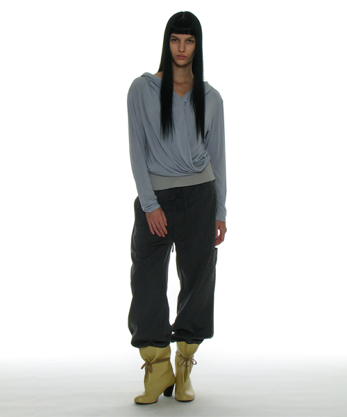PARTIMENTO WOMEN（パルティメントウィメン）の「ドローストリングラウンドスラックス_グレー（スラックス・レディース・その他・SMALL/MEDIUM）」の5枚目の写真