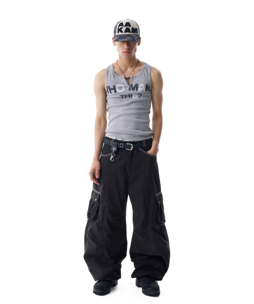 AAKAM(アーカム)の「Rhinestone Slit Sleeveless (Gray)(Tシャツ/カットソー・レディース・その他・2/1)」の4枚目の写真