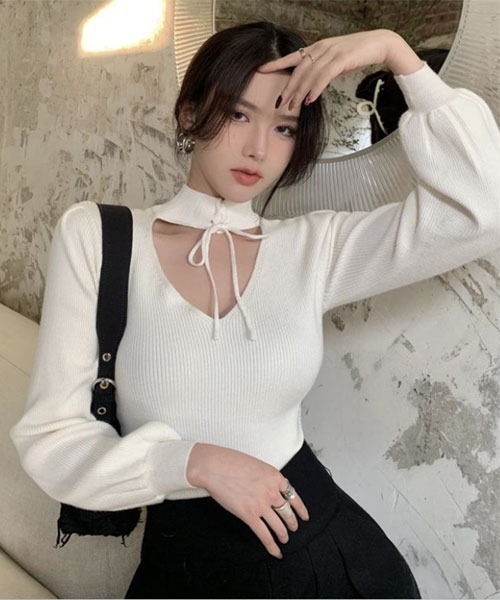 VIBGYOR Women(ヴィブジョー ウィメン)の「【Mayree】フロント リボン レイヤード リブ トップス(Tシャツ/カットソー・レディース・ホワイト・SMALL/MEDIUM/LARGE)」の1枚目の写真