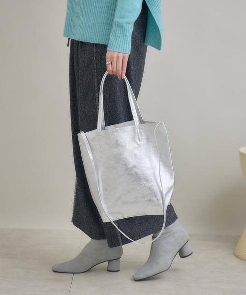 KATHARINE ROSS（キャサリンロス）の「【KATHARINE ROSS】【MILLELA FIRENZE/ミレッラフィレンツェ】ショルダー付きトート（トートバッグ・レディース・シルバー/ブラック・MEDIUM）」の2枚目の写真