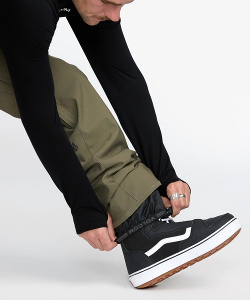 VOLCOM(ボルコム)の「VOLCOM FREAKIN SNOW CHINO PANT/ボルコムスキースノーボードウェア(パンツ)(その他パンツ・メンズ・ブラック/グレー/アーミー・MEDIUM/LARGE)」の6枚目の写真