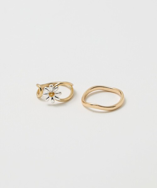 BEAUTY&YOUTH UNITED ARROWS（ビューティーアンドユースユナイテッドアローズ）の「フラワーモチーフ 2セット リング（リング・レディース・ゴールド/シルバー・12）」の6枚目の写真