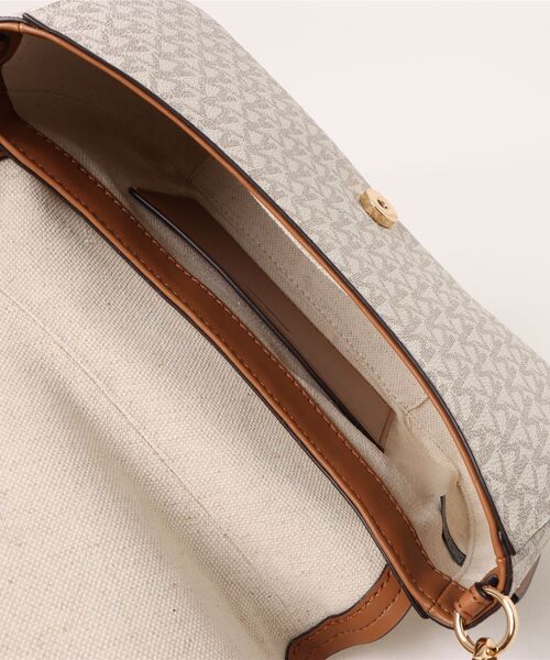 MICHAEL KORS(マイケルコース)の「NOLITA コンバーチブル ショルダー ミディアム - MKシグネチャー(ショルダーバッグ・レディース・ホワイト系その他・FREE)」の7枚目の写真