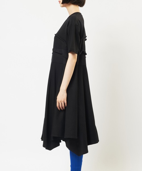 gomme（ゴム）の「アシメパネルカットワンピース（ワンピース・レディース・ブラック・MEDIUM）」の11枚目の写真