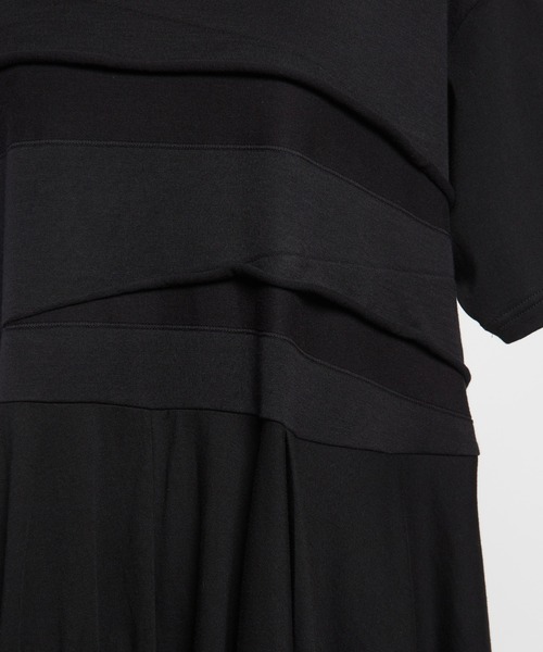 gomme（ゴム）の「アシメパネルカットワンピース（ワンピース・レディース・ブラック・MEDIUM）」の4枚目の写真