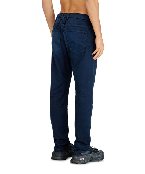 DIESEL(ディーゼル)の「メンズ デニムパンツ ジョグジーンズ 2032 D-KROOLEY-BW JOGG(デニムパンツ・メンズ・グレー/ブラック/ライトブラウン/ブラウン/ネイビー・28inch/26inch/36inch/32inch/34inch/30inch)」の13枚目の写真