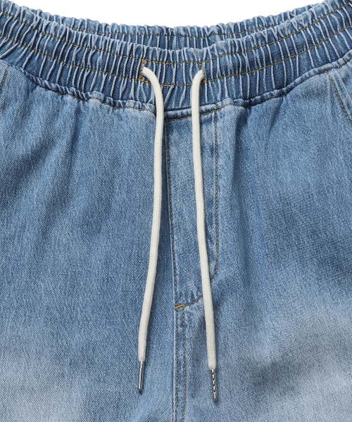 CONNECT KINLOCH（コネクトキンロック）の「ウォッシュドルーズフィットバンディングデニムパンツ（ライトブルー）（デニムパンツ・メンズ・その他・MEDIUM/LARGE/X-LARGE）」の4枚目の写真