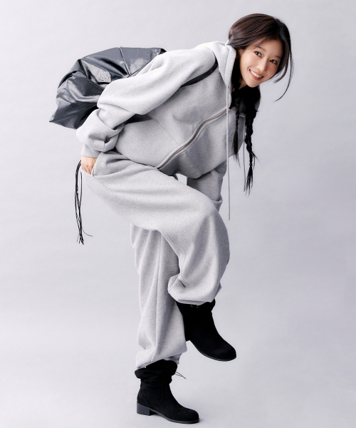 NICK&NICOLE（ニックアンドニコール）の「BUTTERFLY WARM COTTON SWEAT SET UP_GRAY（パーカー・レディース・その他・FREE）」の2枚目の写真