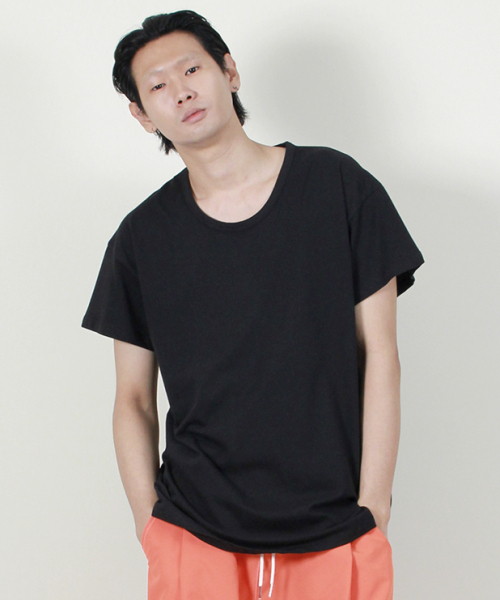 DEMARC(ドゥマーク)の「30番手 Uネック アンバランス 半袖Tシャツ ブラック(Tシャツ/カットソー・メンズ・その他・LARGE/MEDIUM)」の3枚目の写真