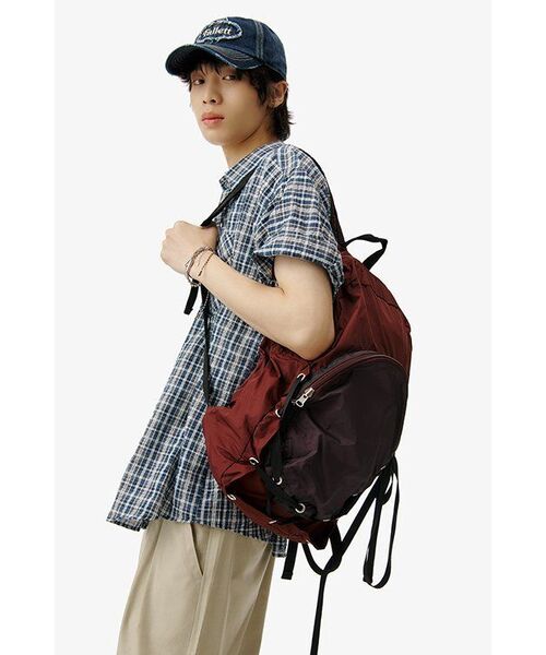 MUWM(ムウム)の「ネストリボンナイロンバックパック Nest Backpack (プラムレッド)(バックパック/リュック・レディース・その他・FREE)」の5枚目の写真
