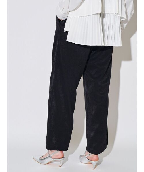 ELENDEEK（エレンディーク）の「サテンリラックスパンツ（その他パンツ・レディース・オフホワイト/ブラック/キャメル・FREE）」の10枚目の写真