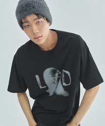LAD EDITION（ラッドエディション）の「リバースAグラフィックオーバーサイズTシャツ_ブラック（Tシャツ/カットソー）」
