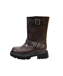 SHOEHI（シューハイ）の「Natalie Two Belt Boots Musinsa Edition B1542_Brown（ブーツ・レディース）」