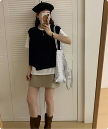 I.O.E（アイオイ）の「リラックスフィット無地ベストトップス（ベスト）」