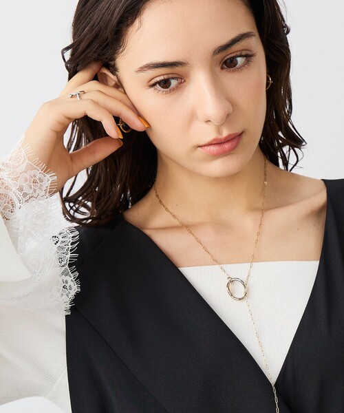 NOLLEY’S Sophi（ノーリーズソフィ）の「《手洗い可能》袖口レース取り外し可総針スクエアネックプルオーバー（ニット/セーター・レディース・ダークネイビー/ホワイト・38）」の7枚目の写真