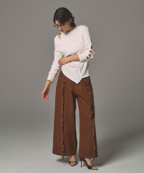 ARVELLIA（アルベリア）の「CUTTING TOPS（Tシャツ/カットソー・レディース・ブラック/ホワイト・M）」の4枚目の写真