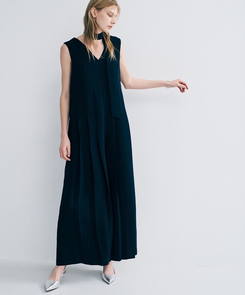 uncrave（アンクレイヴ）の「ウォッシャブルダブルクロス プリーツオールインワン（つなぎ/オールインワン・レディース・ブラック系/ネイビー系・0/1/2）」の4枚目の写真