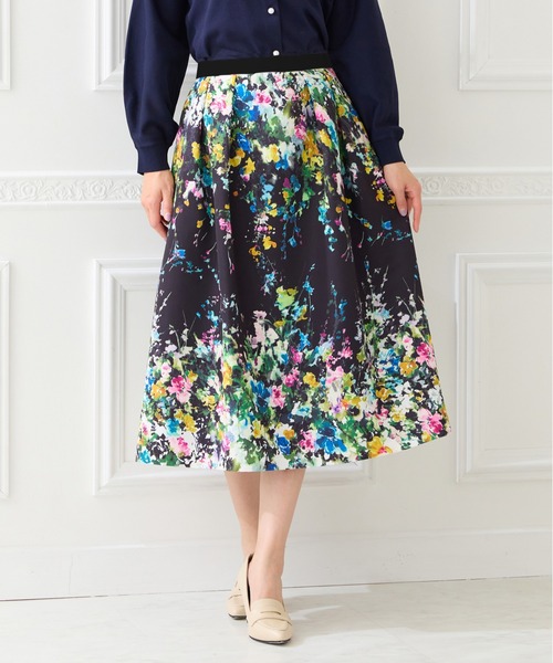 Rose Tiara（ローズティアラ）の「フローラルアートフレアスカート（スカート・レディース・オフホワイト/ブラック・46/42/38）」の12枚目の写真