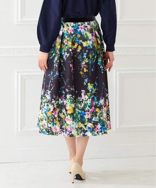 Rose Tiara（ローズティアラ）の「フローラルアートフレアスカート（スカート・レディース・オフホワイト/ブラック・46/42/38）」の15枚目の写真