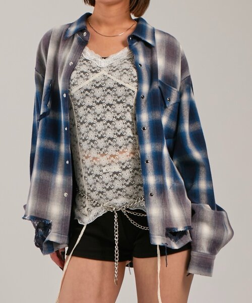 WHO'S WHO gallery(フーズフーギャラリー)の「【FromVintage】ダメージチェックシャツ(シャツ/ブラウス・メンズ・ブラック/ブルー・FREE)」の5枚目の写真