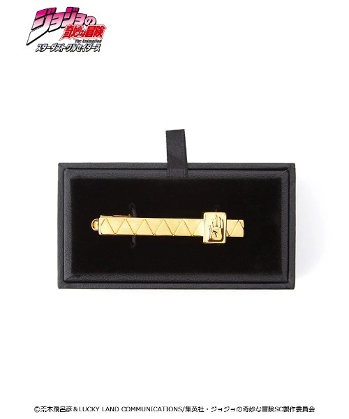 Perfect Suit FActory（パーフェクトスーツファクトリー）の「アニメ『ジョジョの奇妙な冒険 スターダストクルセイダース』タイピン【空条承太郎】（ネクタイピン・メンズ・ゴールド・FREE）」の2枚目の写真