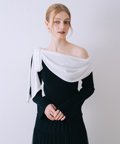 SELFIST（セルフィスト）の「ワンショルダーリボン付きニット　オフショル 2WAY 冬服（ニット/セーター・レディース・ブラック/オフホワイト/ブラック系その他・フリー）」の3枚目の写真