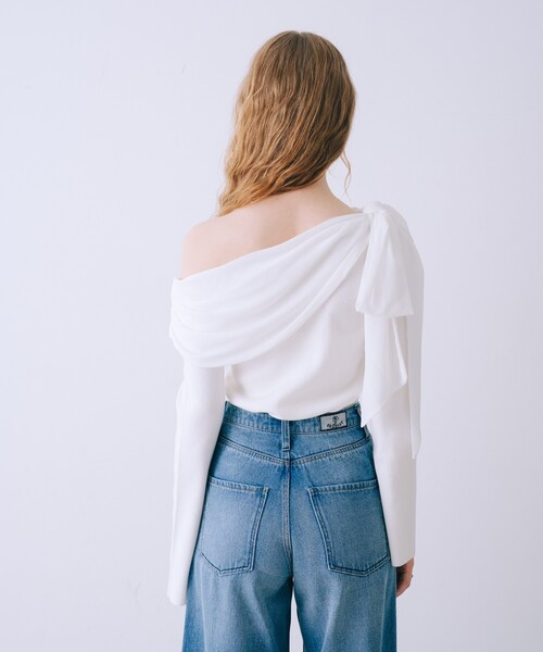 SELFIST（セルフィスト）の「ワンショルダーリボン付きニット　オフショル 2WAY 冬服（ニット/セーター・レディース・ブラック/オフホワイト/ブラック系その他・フリー）」の10枚目の写真