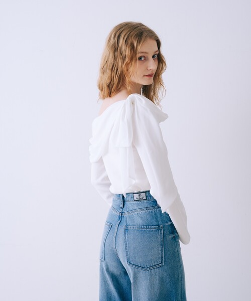 SELFIST（セルフィスト）の「ワンショルダーリボン付きニット　オフショル 2WAY 冬服（ニット/セーター・レディース・ブラック/オフホワイト/ブラック系その他・フリー）」の12枚目の写真