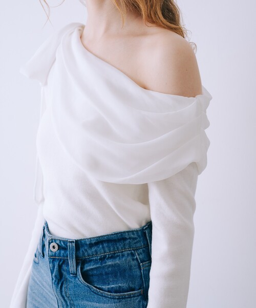 SELFIST（セルフィスト）の「ワンショルダーリボン付きニット　オフショル 2WAY 冬服（ニット/セーター・レディース・ブラック/オフホワイト/ブラック系その他・フリー）」の16枚目の写真