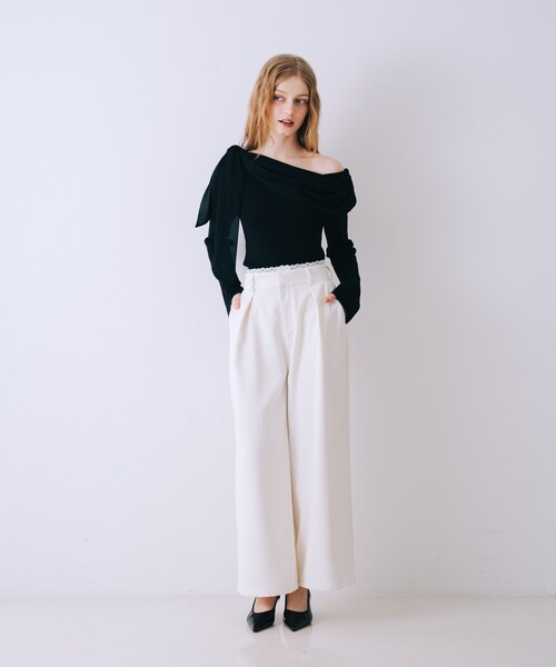 SELFIST（セルフィスト）の「ワンショルダーリボン付きニット　オフショル 2WAY 冬服（ニット/セーター・レディース・ブラック/オフホワイト/ブラック系その他・フリー）」の19枚目の写真