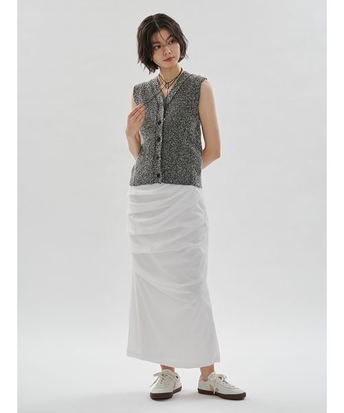 emmi(エミ)の「ツノヤーンリブニットベスト(ニット/セーター・レディース・オフホワイト/ブラック・F)」の10枚目の写真