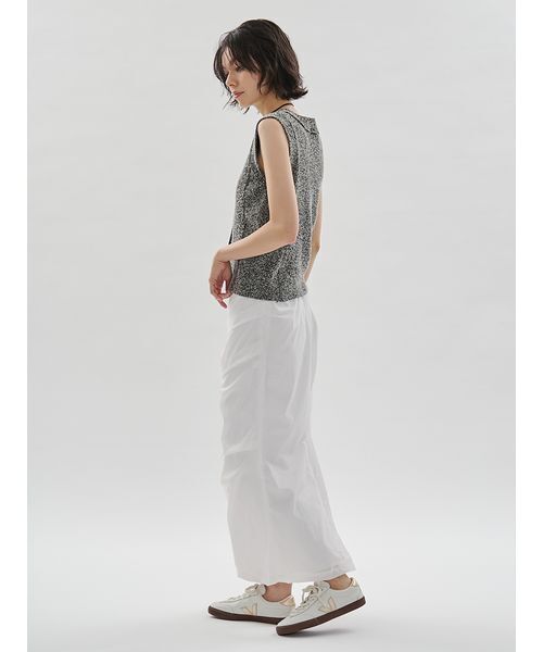 emmi(エミ)の「ツノヤーンリブニットベスト(ニット/セーター・レディース・オフホワイト/ブラック・F)」の12枚目の写真