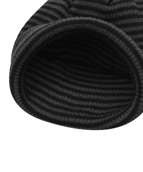 MUCENT（ムセント）の「カリンストライプビーニ男女共用（ニットキャップ/ビーニー・レディース・チャコールグレー×ブラック・FREE）」の4枚目の写真