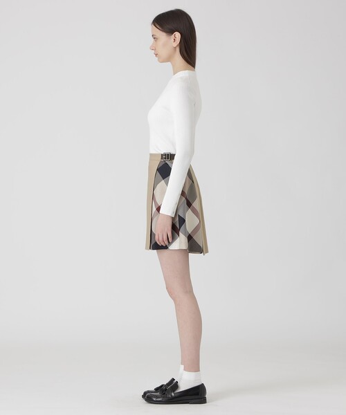 BLUE LABEL CRESTBRIDGE（ブルーレーベルクレストブリッジ）の「シャルマンストレッチツイルキュロット（その他パンツ・レディース・ベージュ系その他/ダークネイビー・38/36）」の10枚目の写真