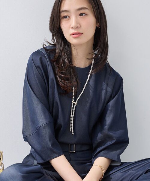 INDIVI(インディヴィ)の「【洗える/UVケア/SETUP可能】デニムライク ランタン袖ブラウス(シャツ/ブラウス・レディース・サックスブルー系3/ブルー系その他5/ネイビー系3・38/15 /13/05/34/19)」の2枚目の写真
