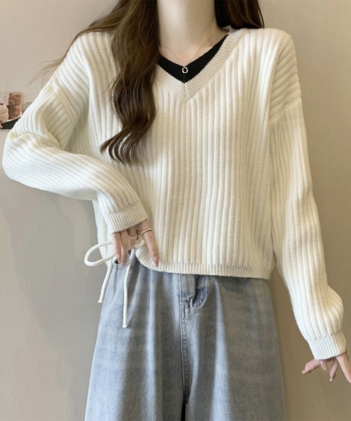 Miniministore(ミニミニストア)の「Vネックリブニットトップス 暖かいニット(ニット/セーター・レディース・アイボリー/ブラック/カーキブラウン・FREE)」の4枚目の写真