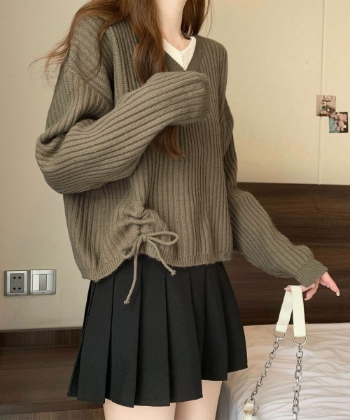 Miniministore(ミニミニストア)の「Vネックリブニットトップス 暖かいニット(ニット/セーター・レディース・アイボリー/ブラック/カーキブラウン・FREE)」の10枚目の写真