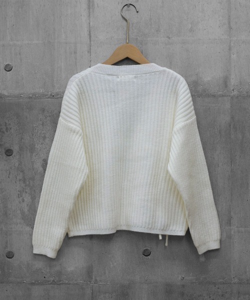 Miniministore(ミニミニストア)の「Vネックリブニットトップス 暖かいニット(ニット/セーター・レディース・アイボリー/ブラック/カーキブラウン・FREE)」の16枚目の写真