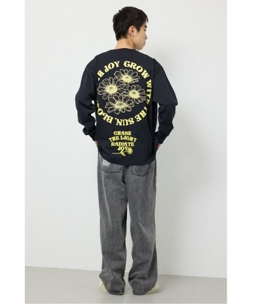 RODEO CROWNS WIDE BOWL（ロデオクラウンズワイドボウル）の「サークルフラワー長袖Tシャツ（Tシャツ/カットソー・メンズ・スモークピンク/ブラック/ホワイト・LARGE/MEDIUM）」の19枚目の写真